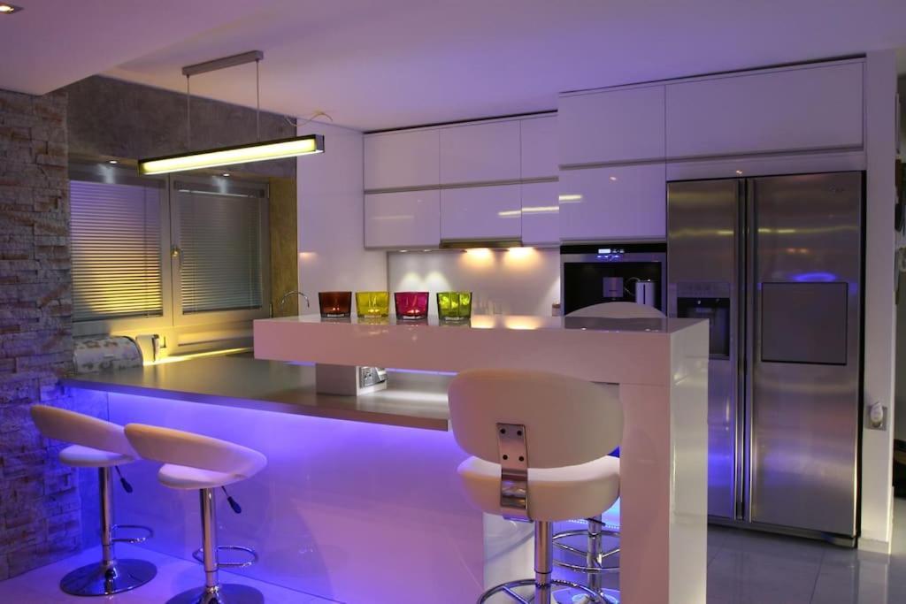 Nice Life - Luxury Apartment In The Old Town. Bratislava Exterior photo