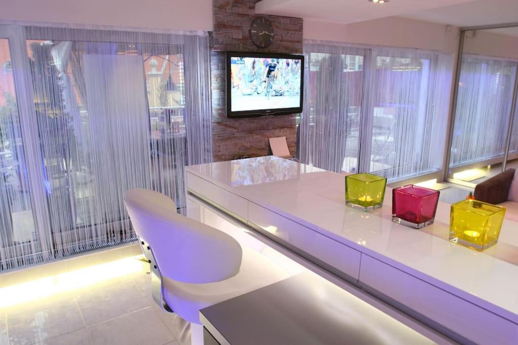Nice Life - Luxury Apartment In The Old Town. Bratislava Exterior photo