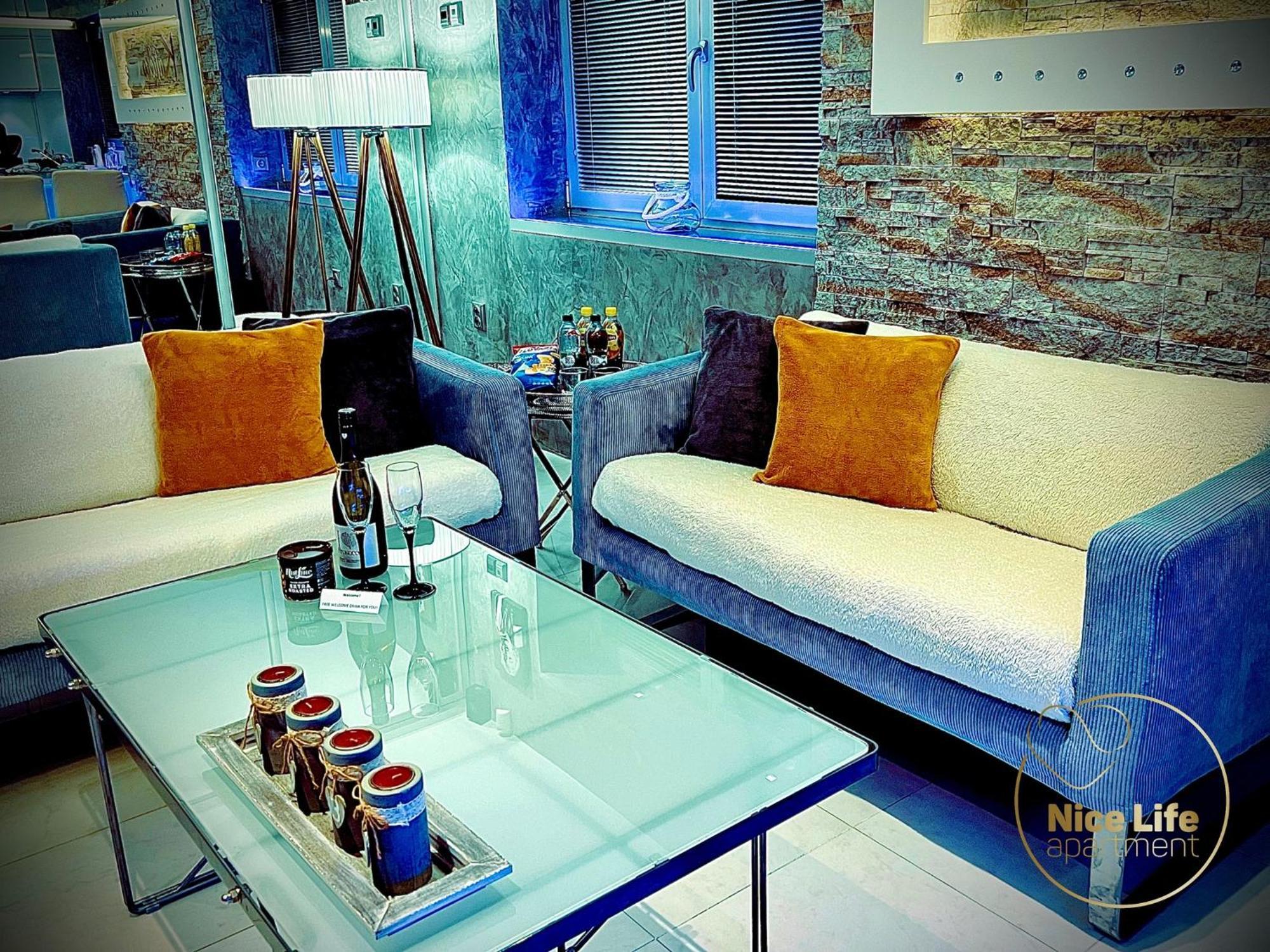 Nice Life - Luxury Apartment In The Old Town. Bratislava Exterior photo
